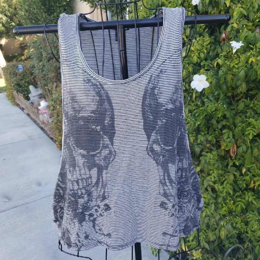 Womens Opened Arm Tank Top